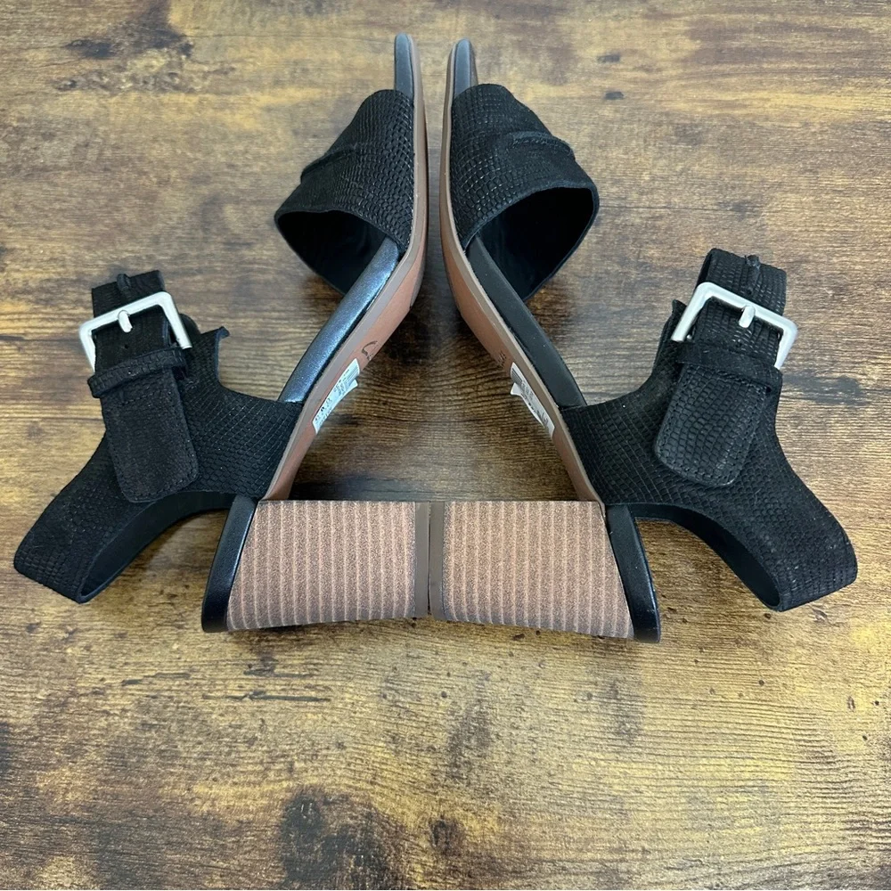 Clarks Womens Karseahi Sandal 7.5 Black Textured‎ Block Heel Sandals Leather New